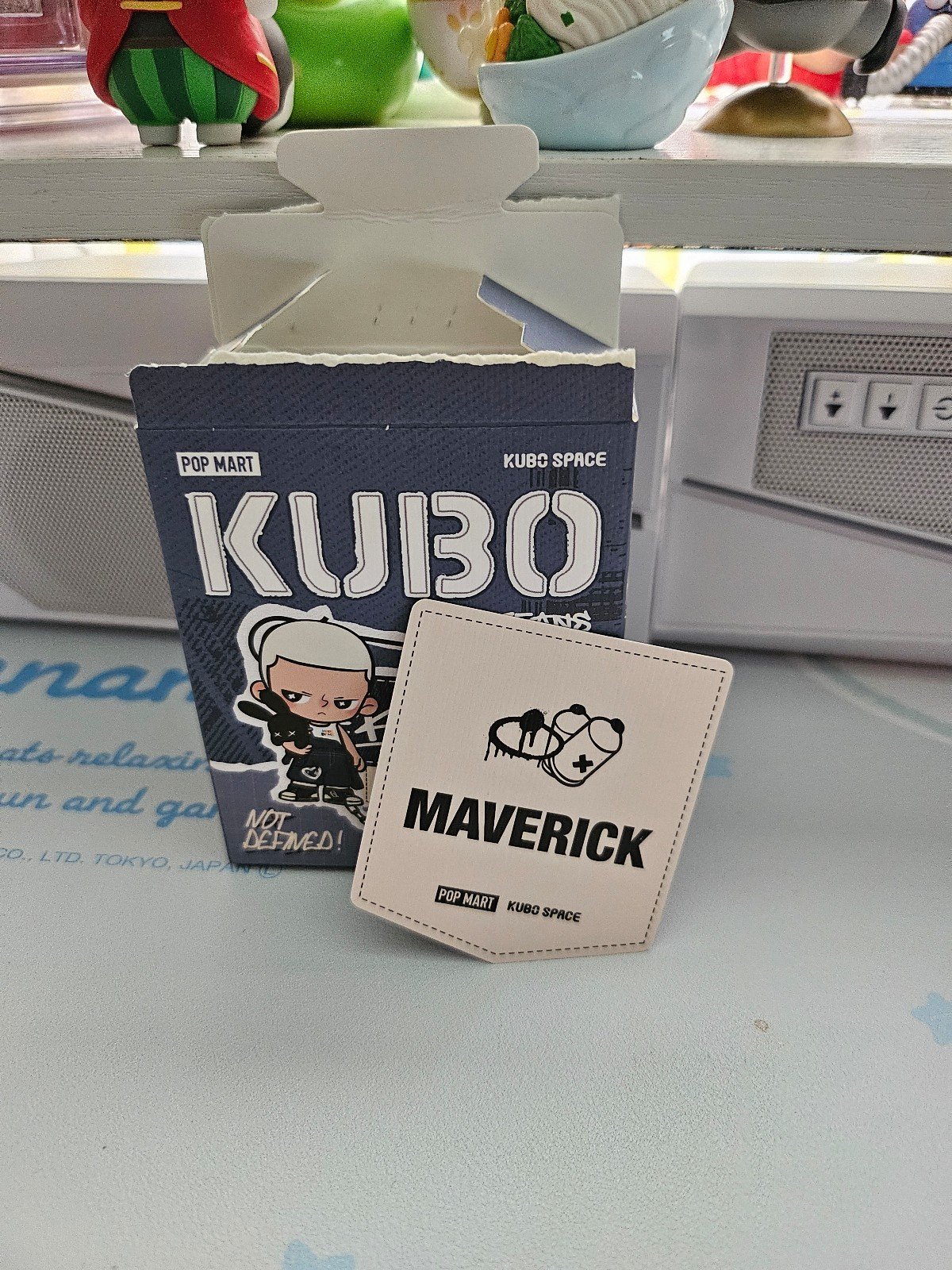 POP MART Kubo Badge - Maverick - detail