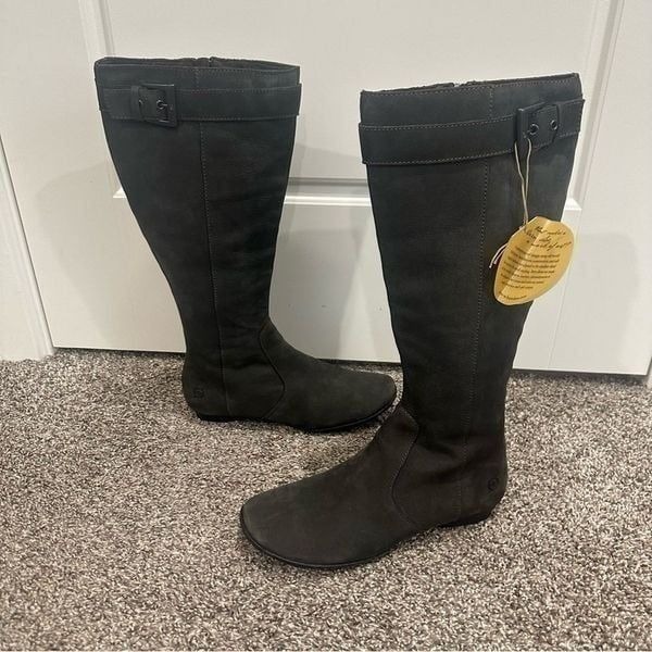 Born Suede Tall Riding Boots Full Zipper & Buckle Women Sz 6 US 36.5 EU EUC