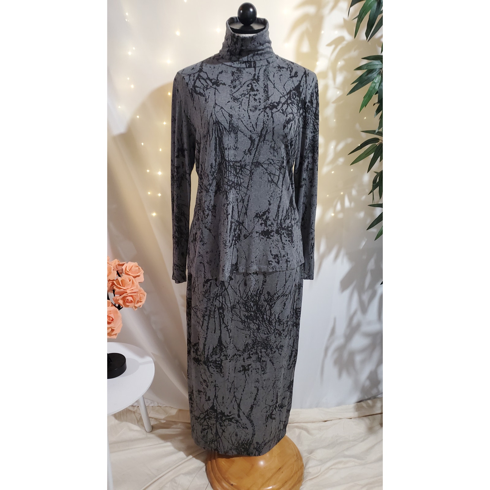 Comfy USA 2 Piece Turtleneck Midi Skirt Set Womens Size M Lagenlook Art to Wear