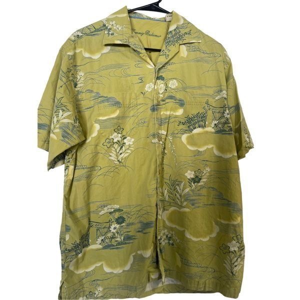 Tommy Bahama Men's Green Paradise Island Buttons Up Floral Shirt Size Medium