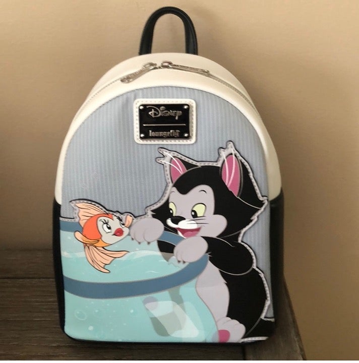 Disney Loungefly figaro with card holder