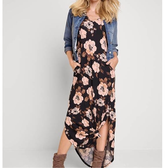Casual Knot Detail floral Maxi Dress Size 2X Brand New black multi