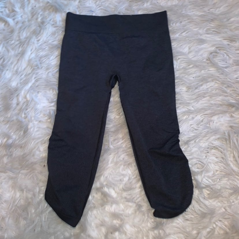 Ivivva dark grey rusched leggings