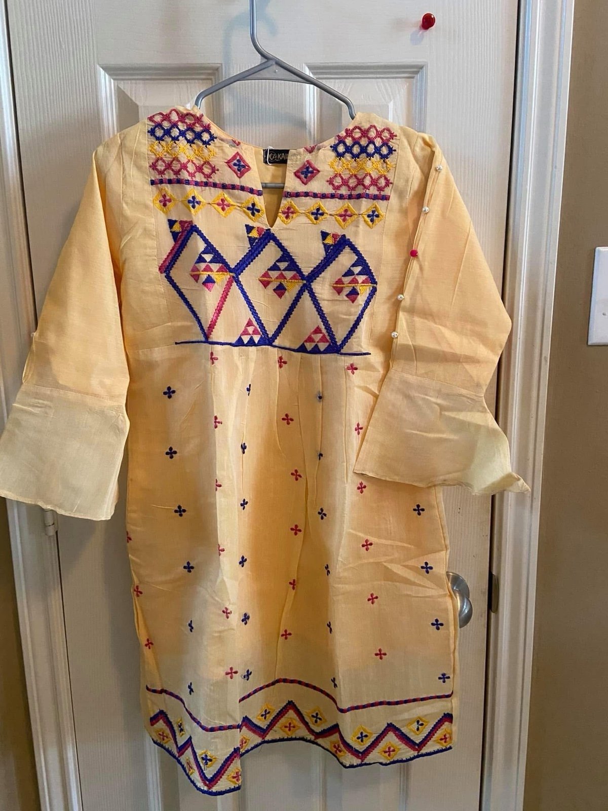 Pakistani girl paper cotton kurti