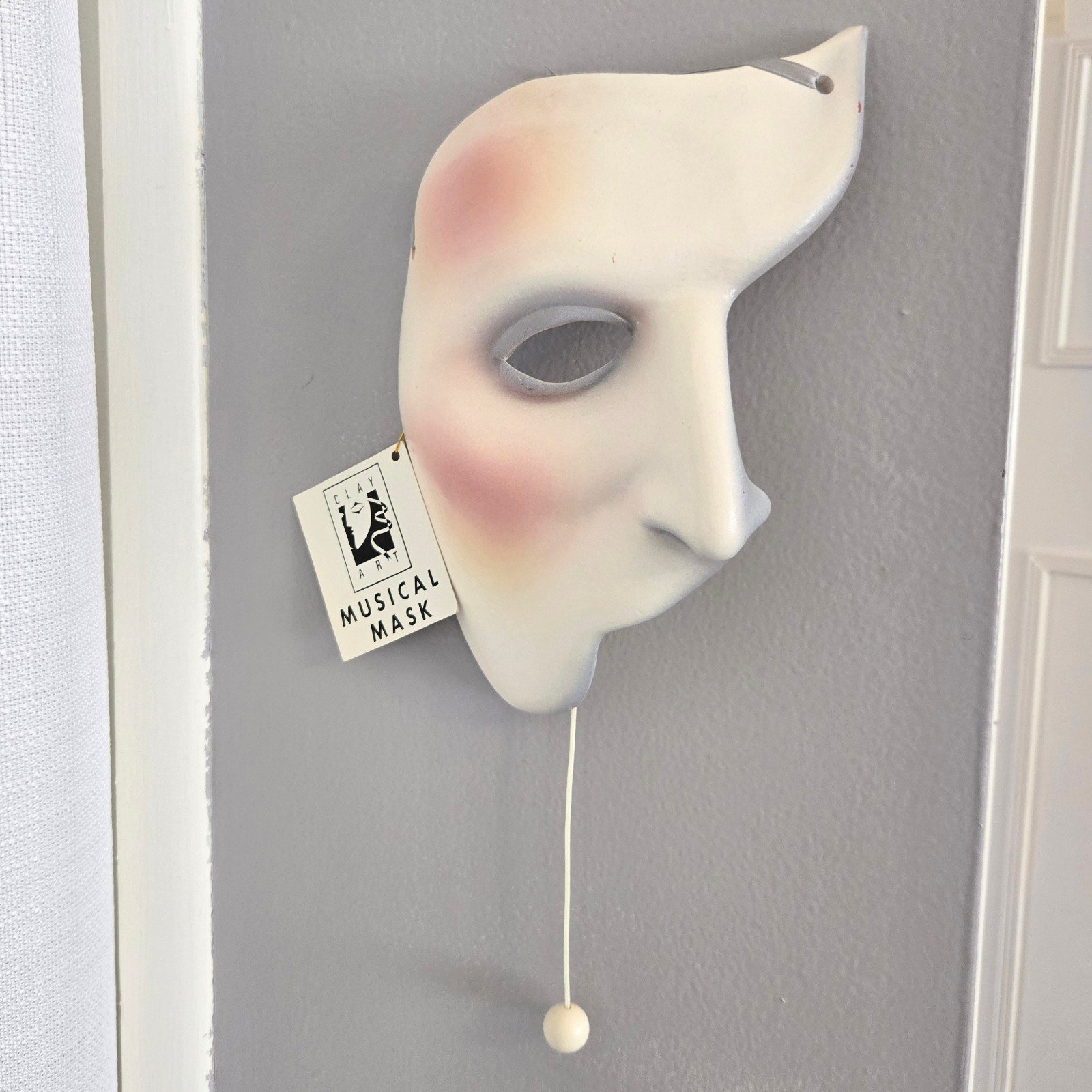 Vtg Clay Art Phantom of the Opera Musical Mask Wall Hanging Pull String 1992