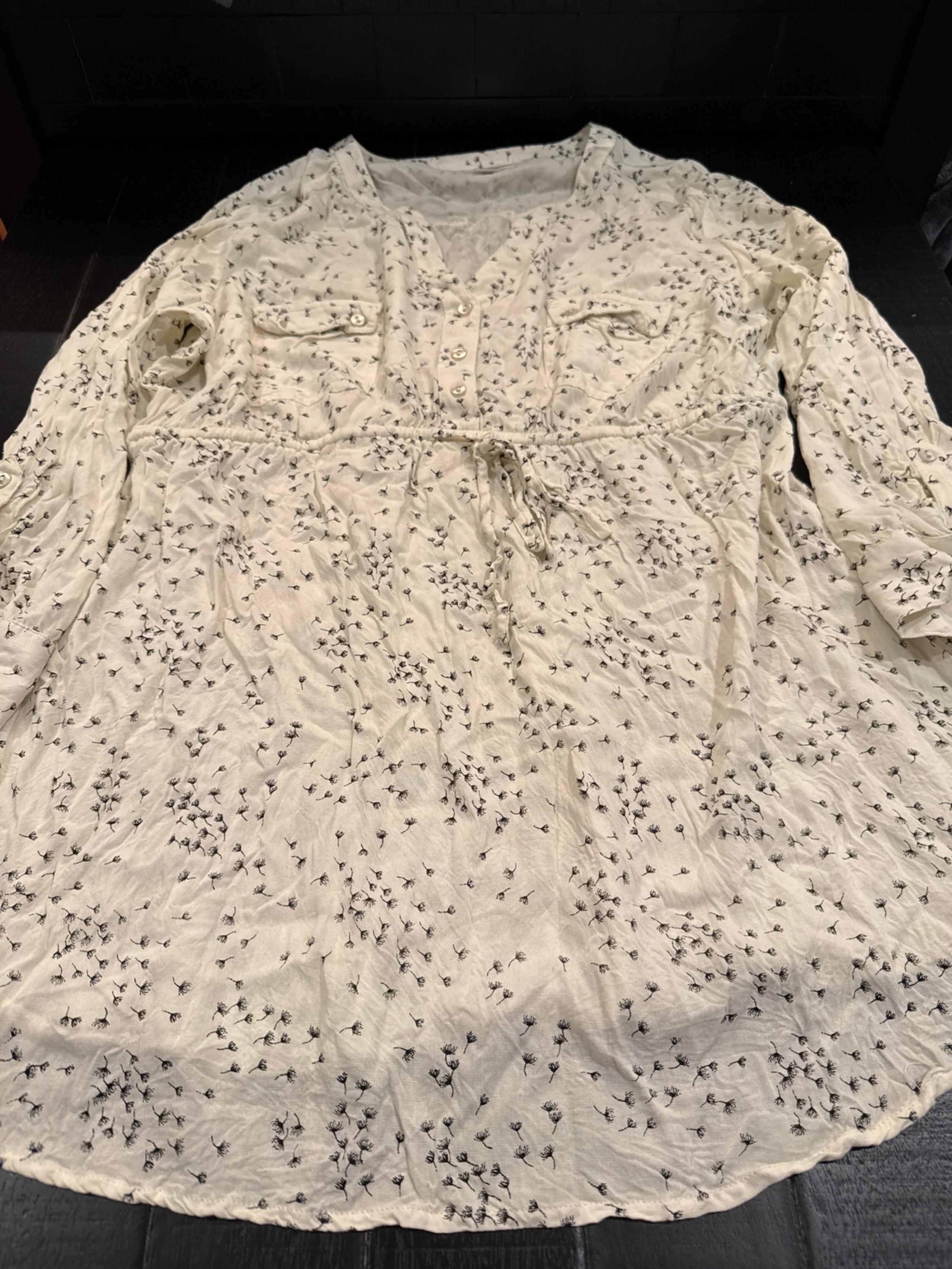 Motherhood Maternity blouse top Size XL