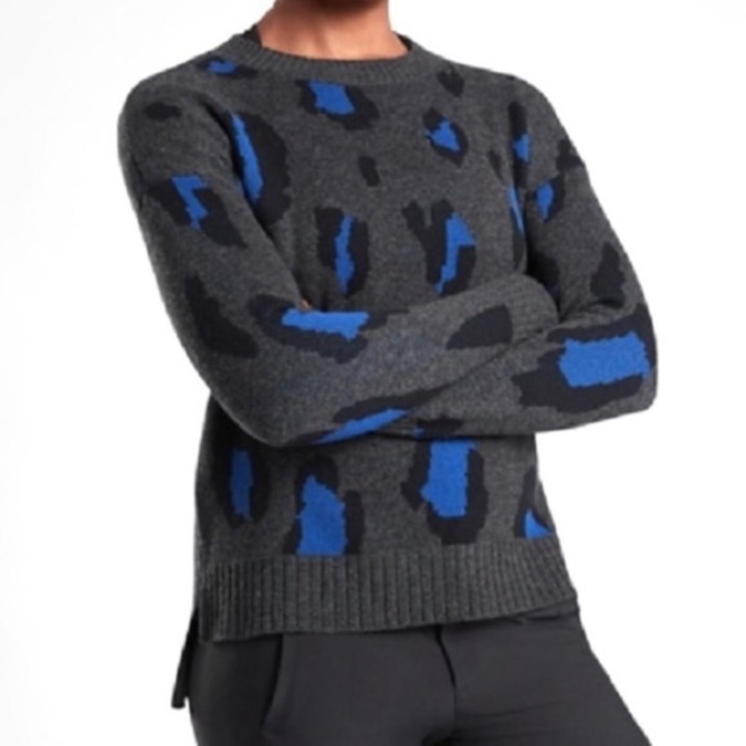❤️Athleta Wool Cashmere Crew Neck High Low Sweater Animal Print Grey Blue XS