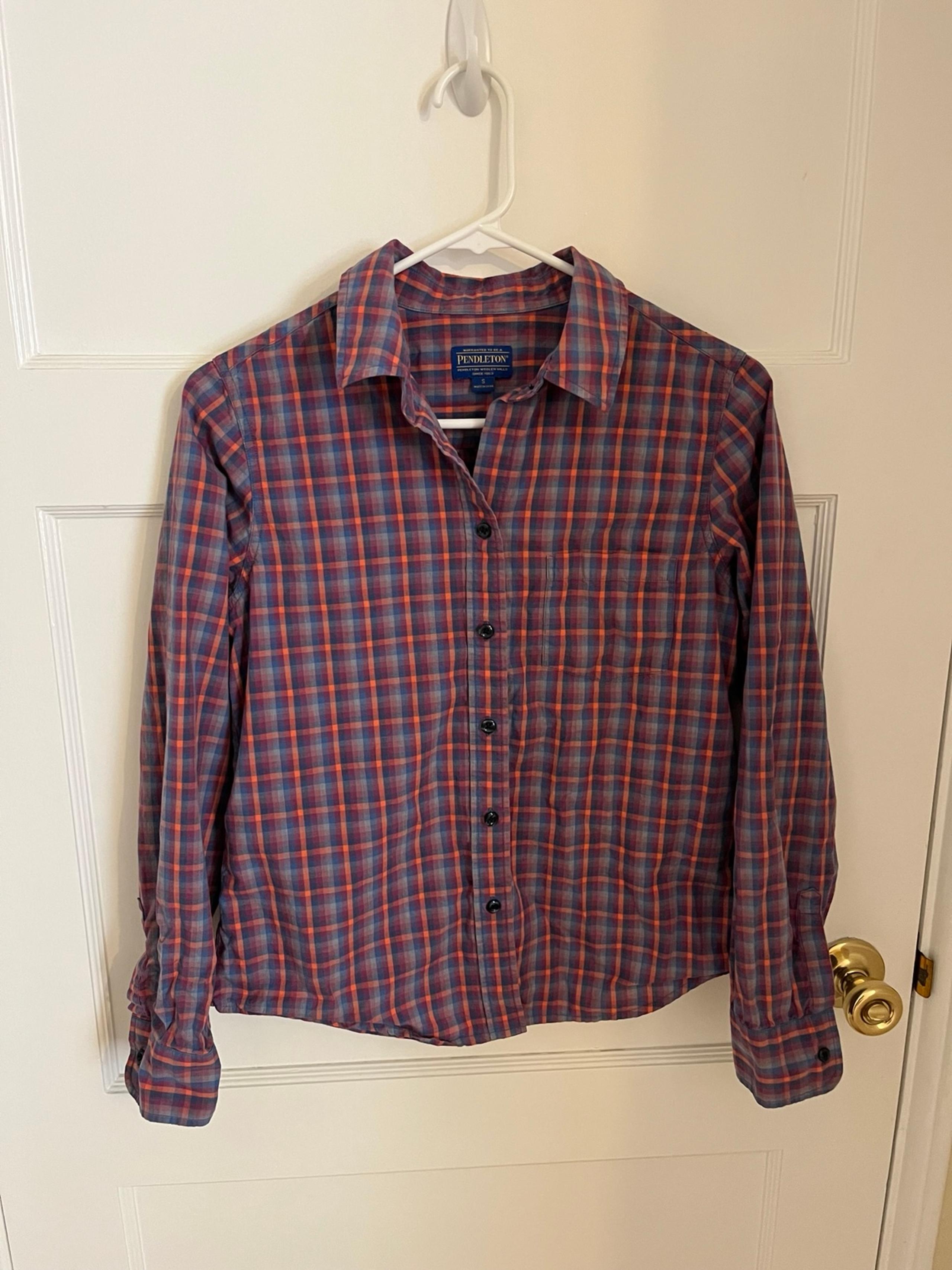 Women’s Pendleton button up shirt