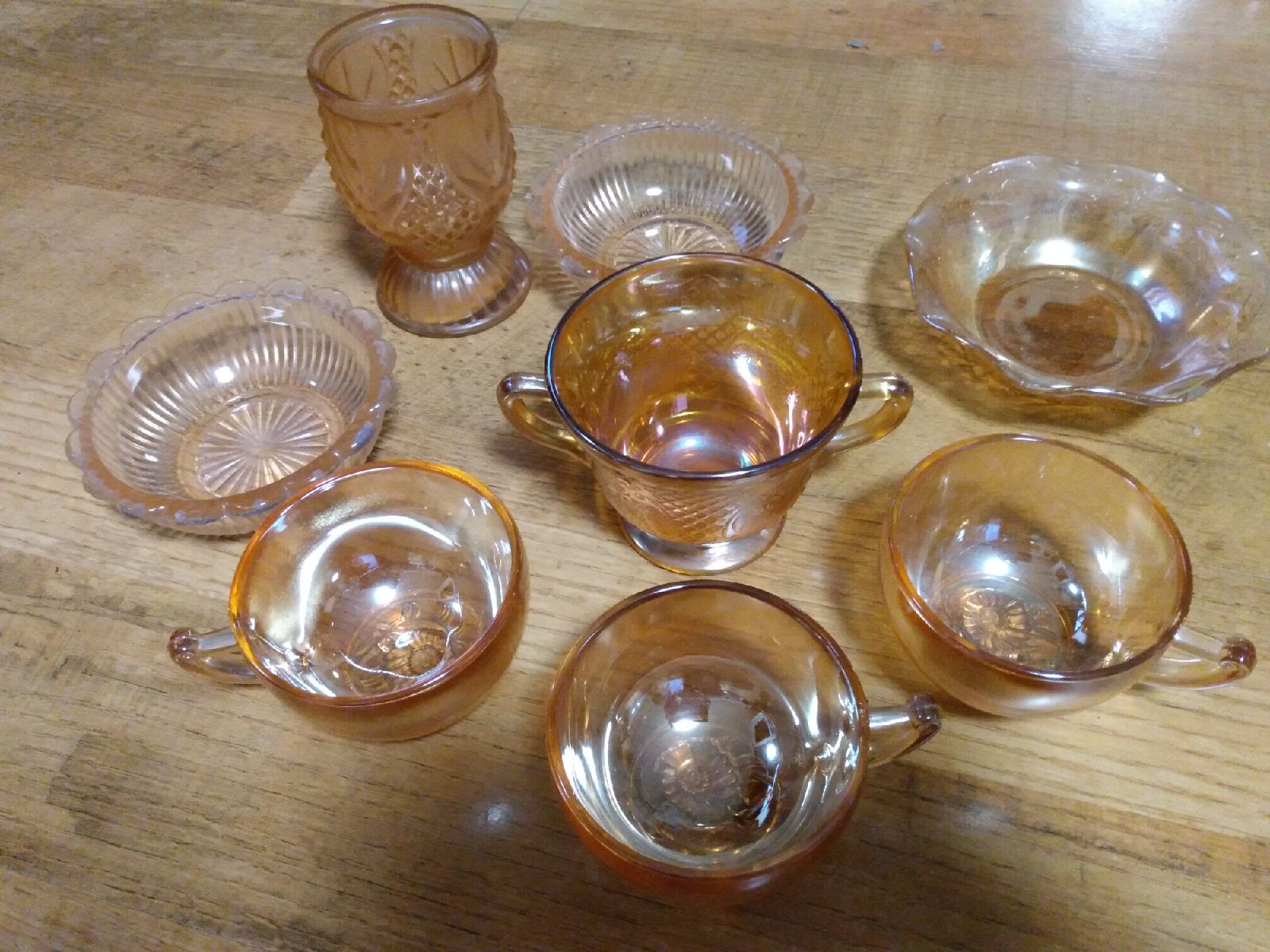 8 pc. Mixed set of carnival glass