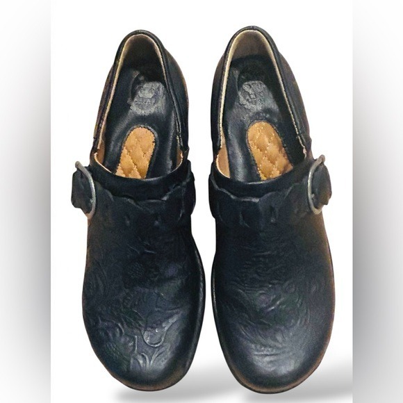 Ariat Women’s Black Leather Clogs Size 9.5 | Textured Buckle Slip-On | NWOT