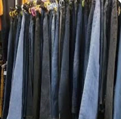 Bundle of 4 ladies jeans!