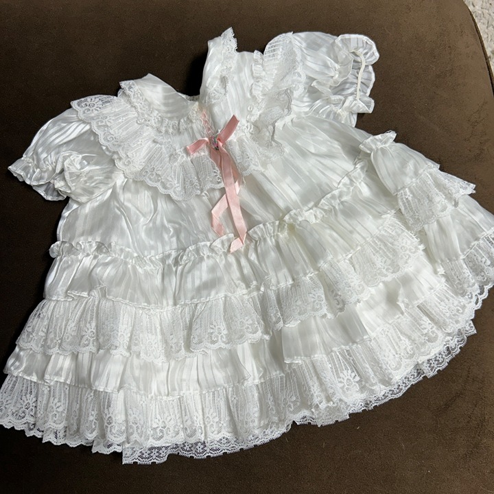 Vintage Lacey Tiered Dress Size 18M White Puffed Sleeve w/ Collared