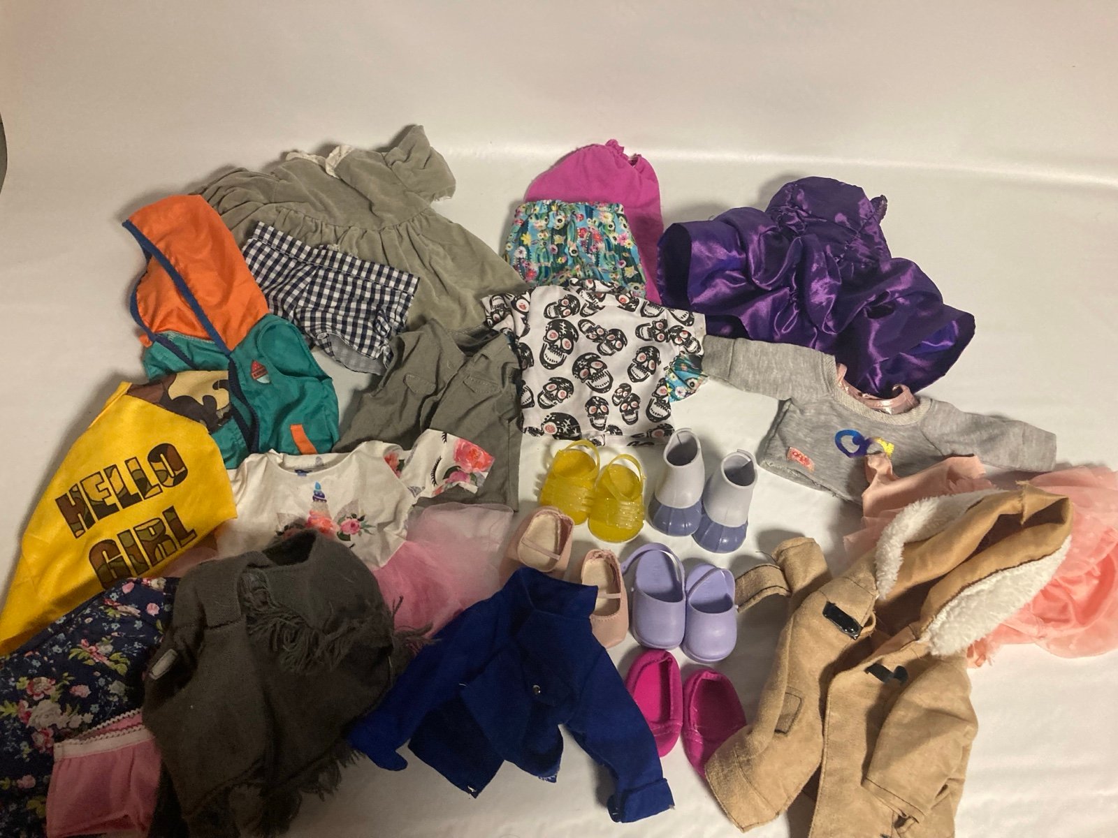 Our generation battat Fits 18” Doll mixed clothes lot h