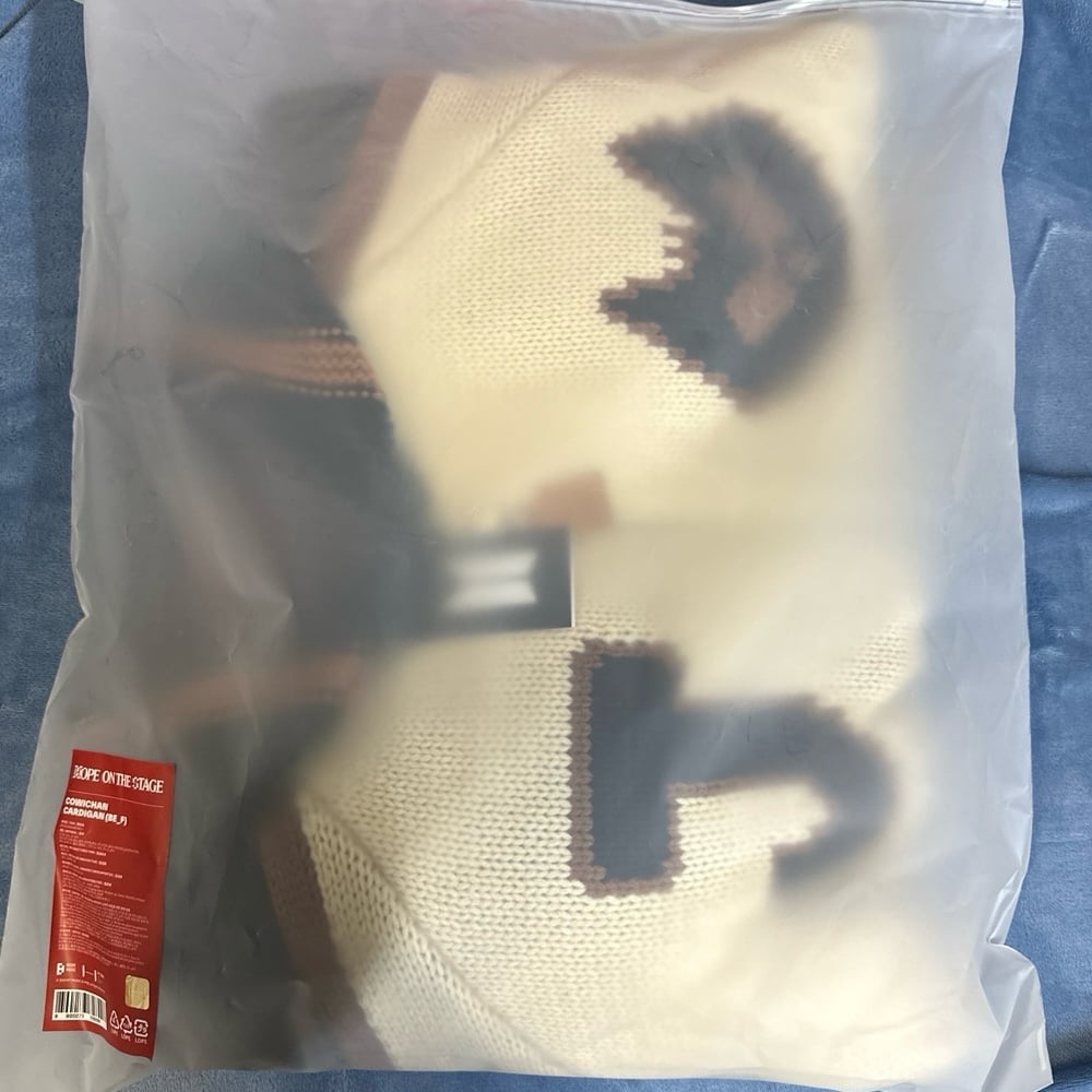 BTS Official Hope On The Stage Cowichan Cardigan Beige & Special Gift Photocard