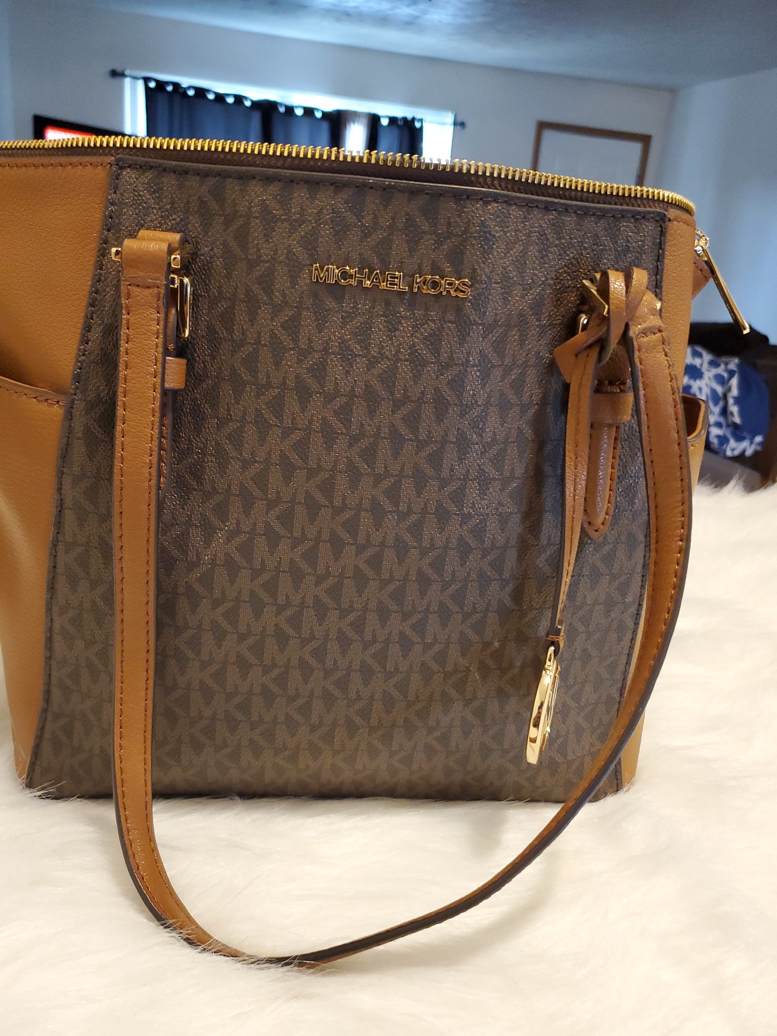 Michael Kors Charlotte tote