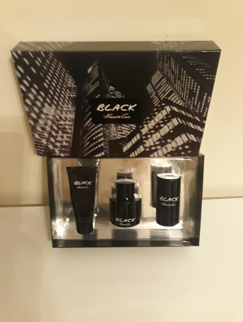 Kenneth Cole Black Eau de Toilette set