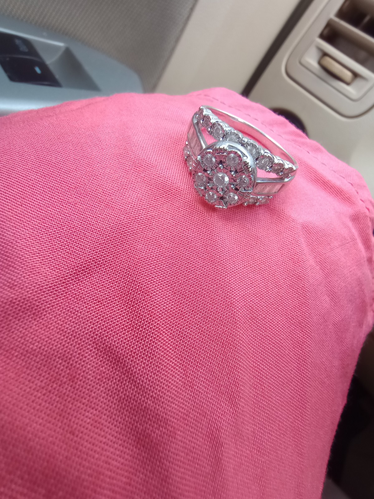 Size 7 10k white gold and diamond ring