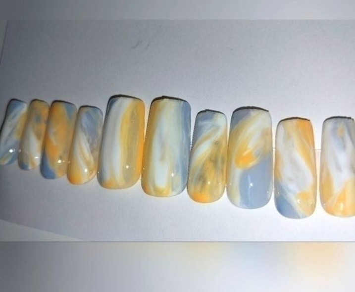 Hand crafted custom 10pc short acrylic press on nails size large