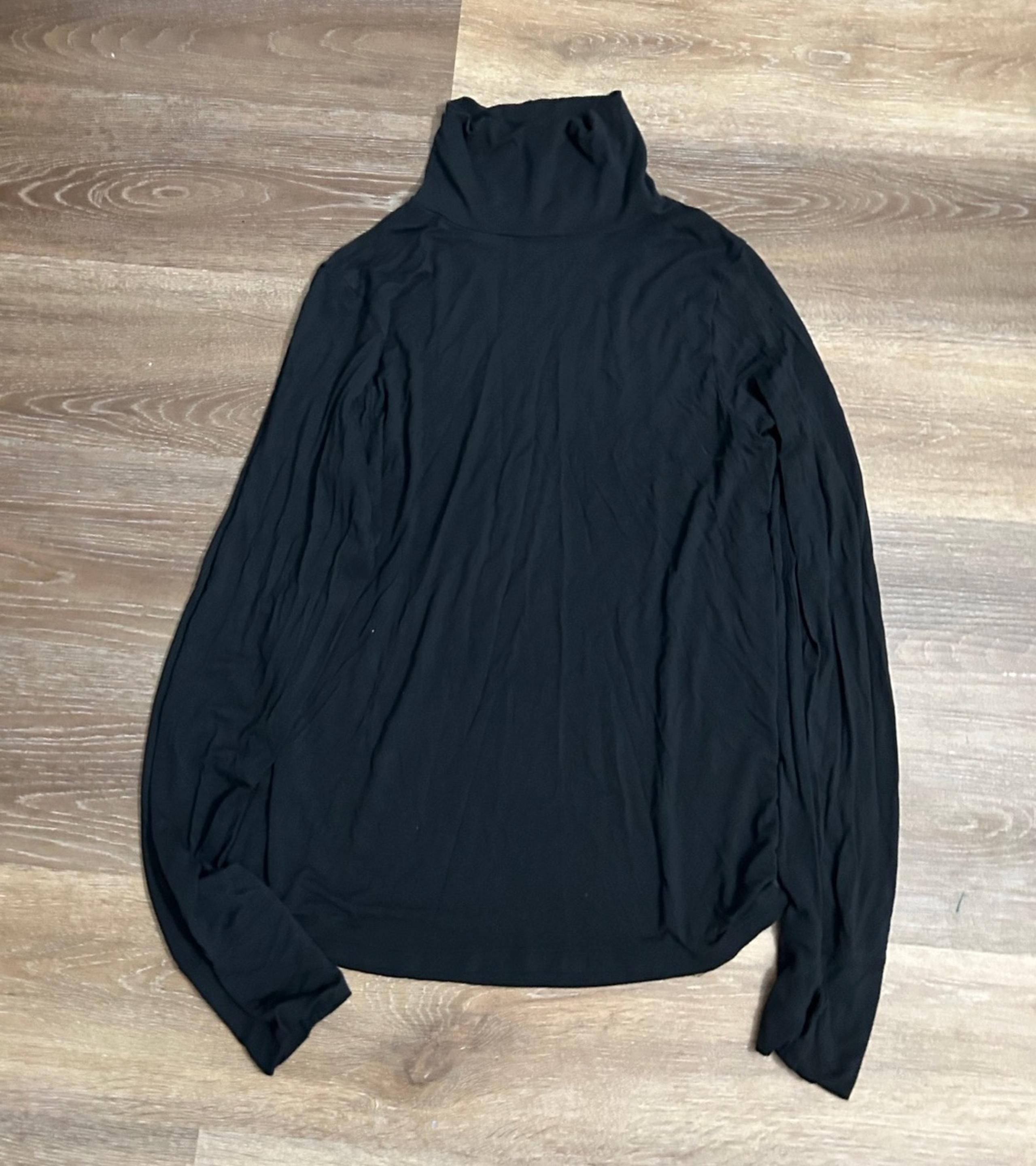 Aerie Offline Black Turtleneck Longsleeve with Thumbholes
