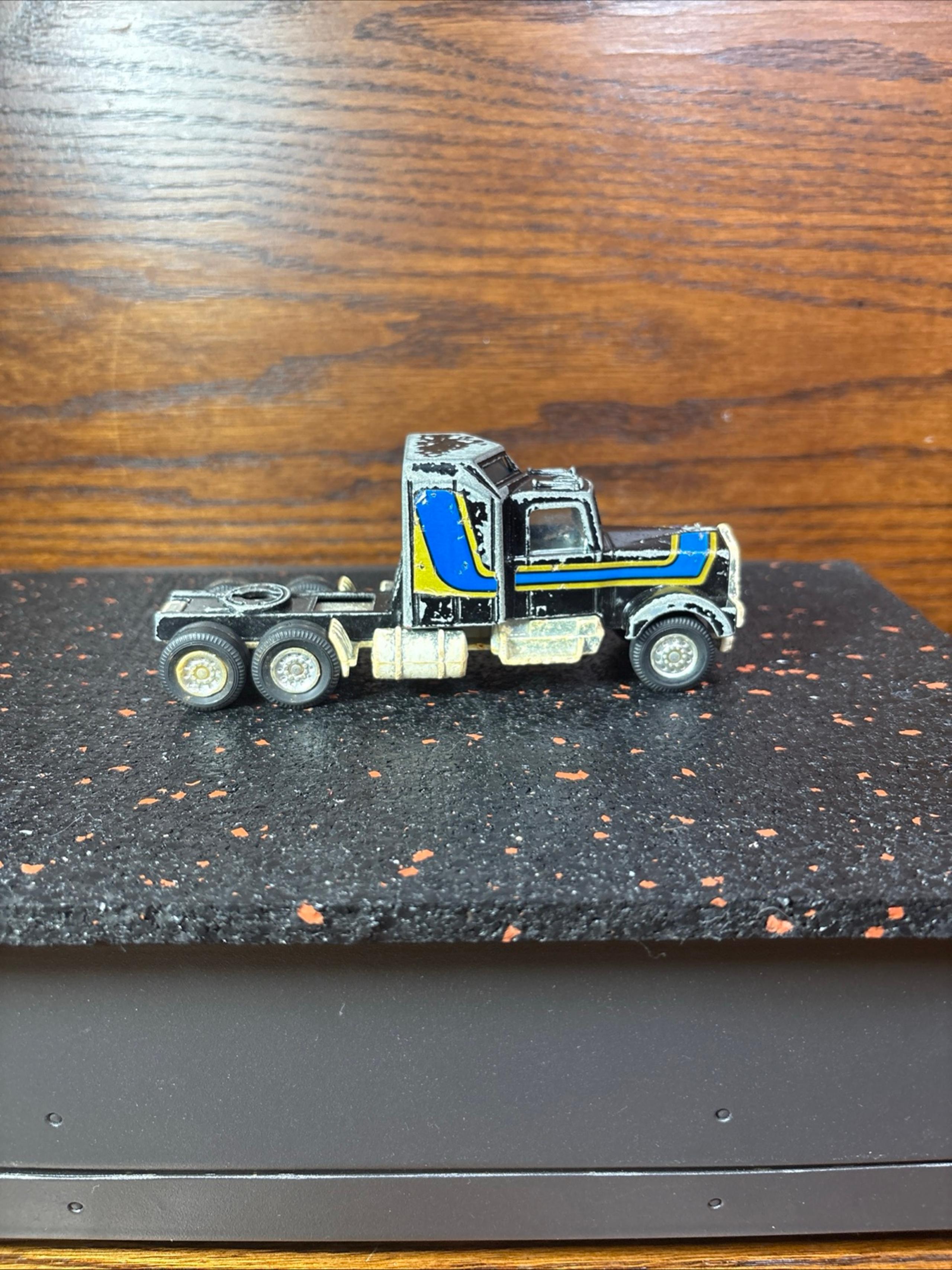 Vintage Tootsie Toy KENWORTH AERODYNE Black Semi Truck Cab METAL Made USA W43