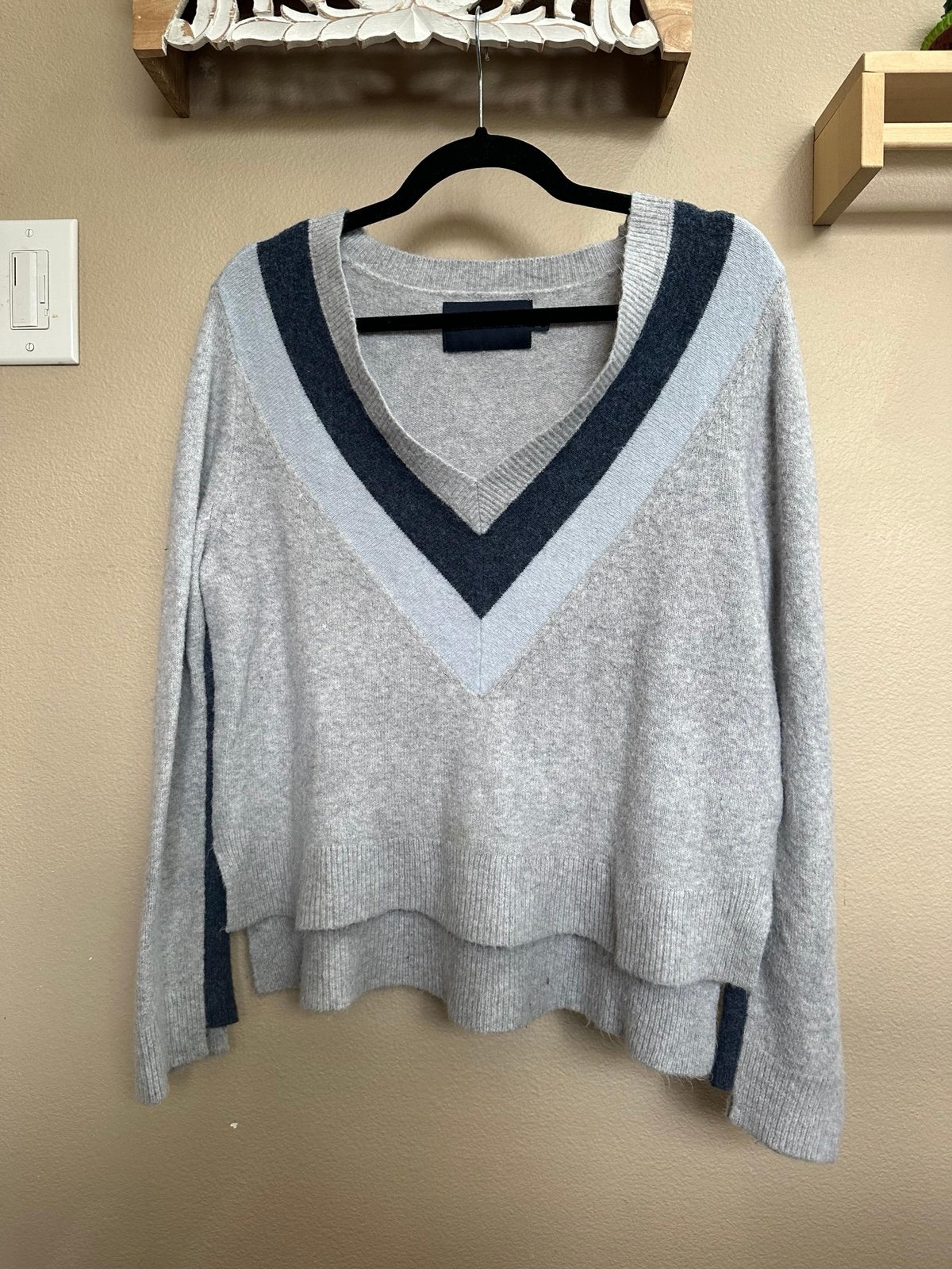 Calvin Klein Women's V-Neck Chevron Sweater Grey