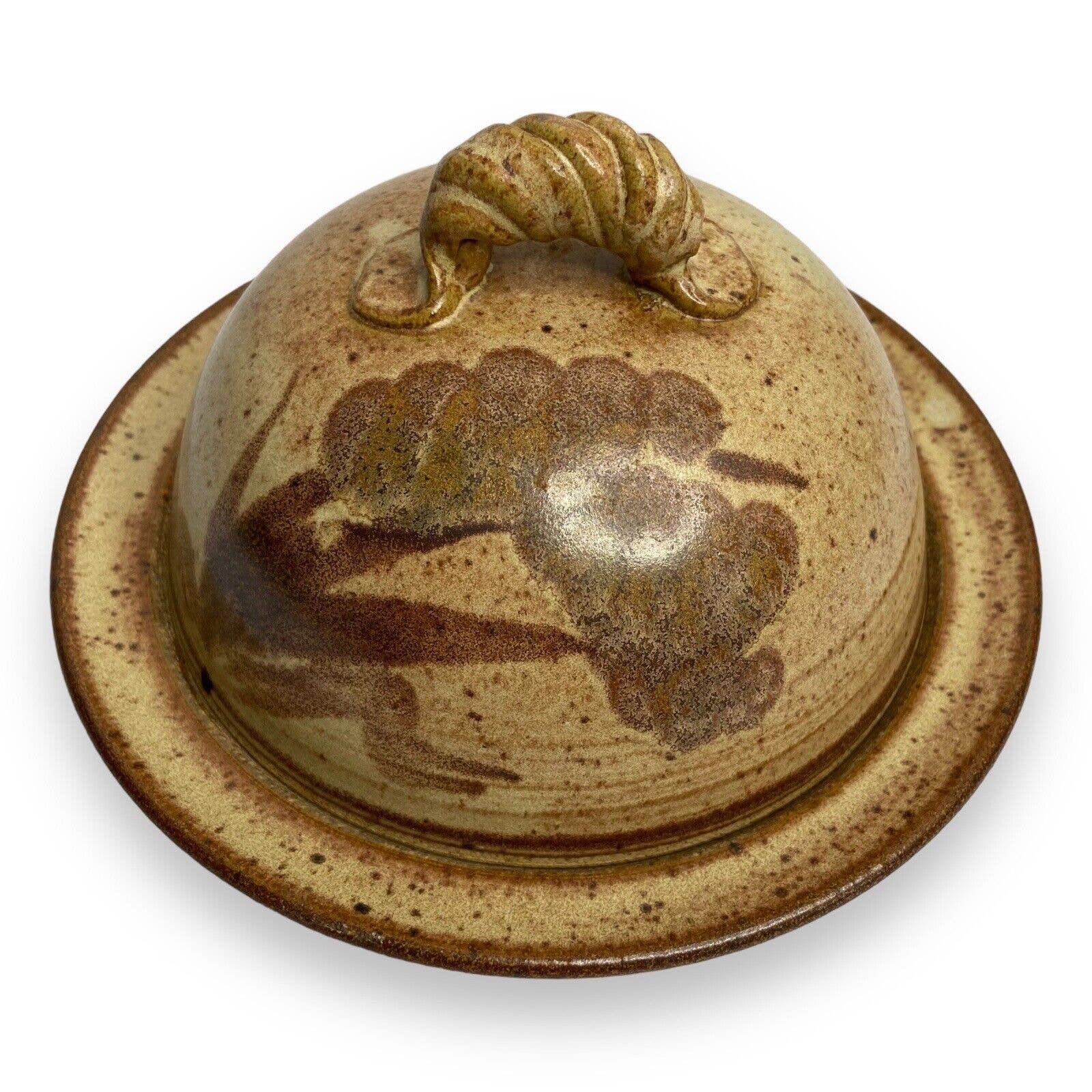 VTG Reynolds Stoneware Pottery Butter Tray Lidded Cloche Beige Salt Glaze Small