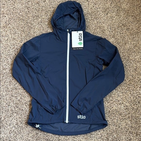 NWT! Stio Women’s Second Light Windshell - XS