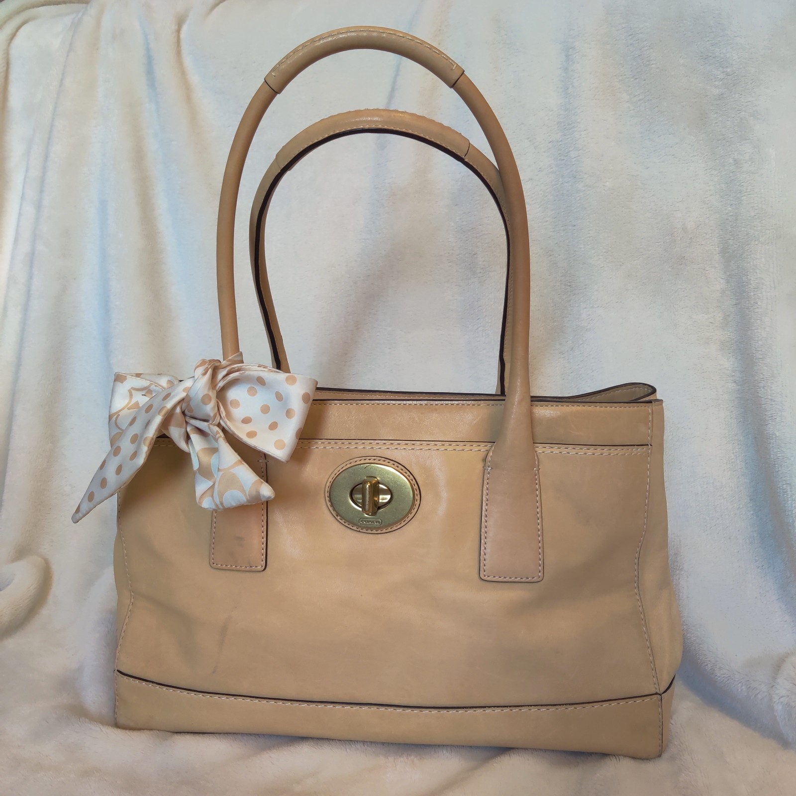 Beautiful Coach Madeline shoulder bag