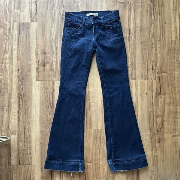J Brand Lovestory Flare Leg Jeans Dark Wash Size 26