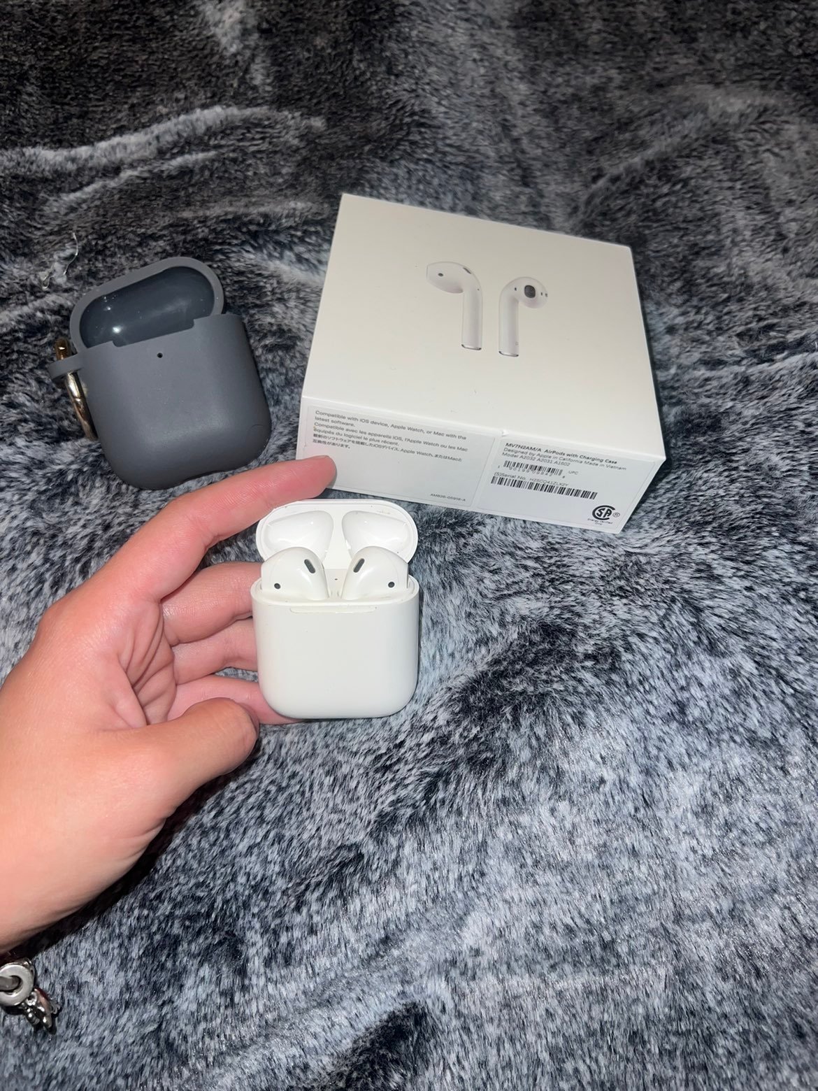 Apple AirPods