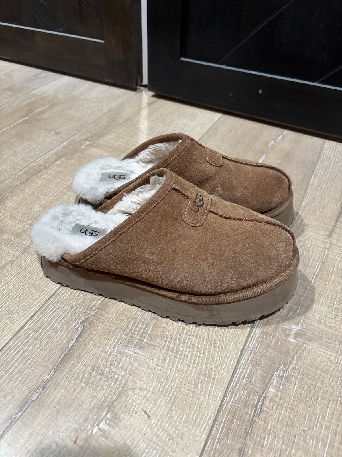 UGG Platform Slipper