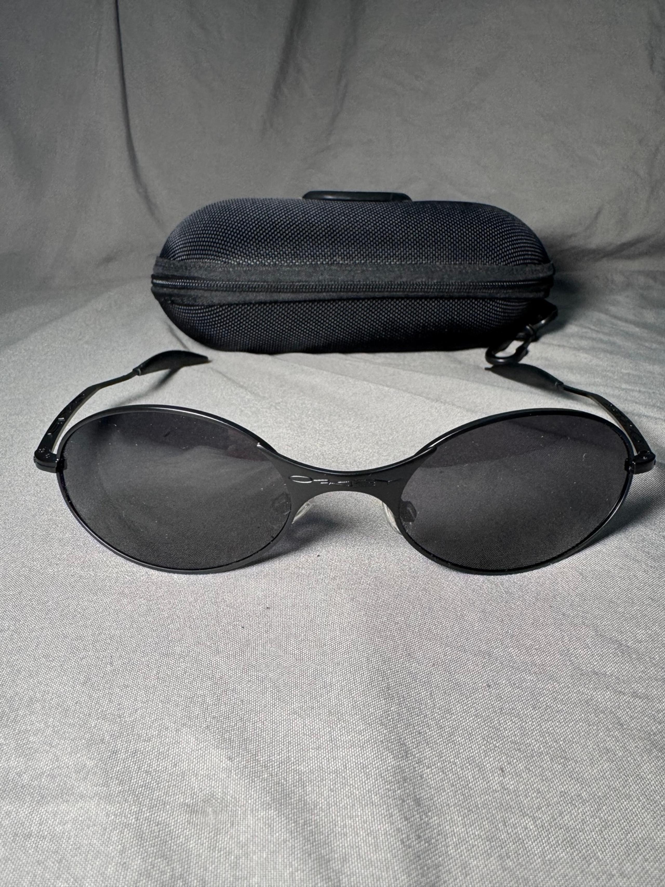 Oakley Vintage y2k wire aluminum frame Sunglasses  black Pre Owned Like New