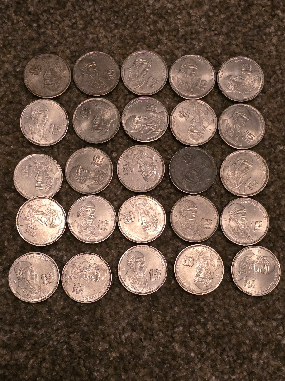 Lot of *TWENTY-FIVE* Mexican 1980's & 1990's One Peso Coins - AU-BU CONDITION!