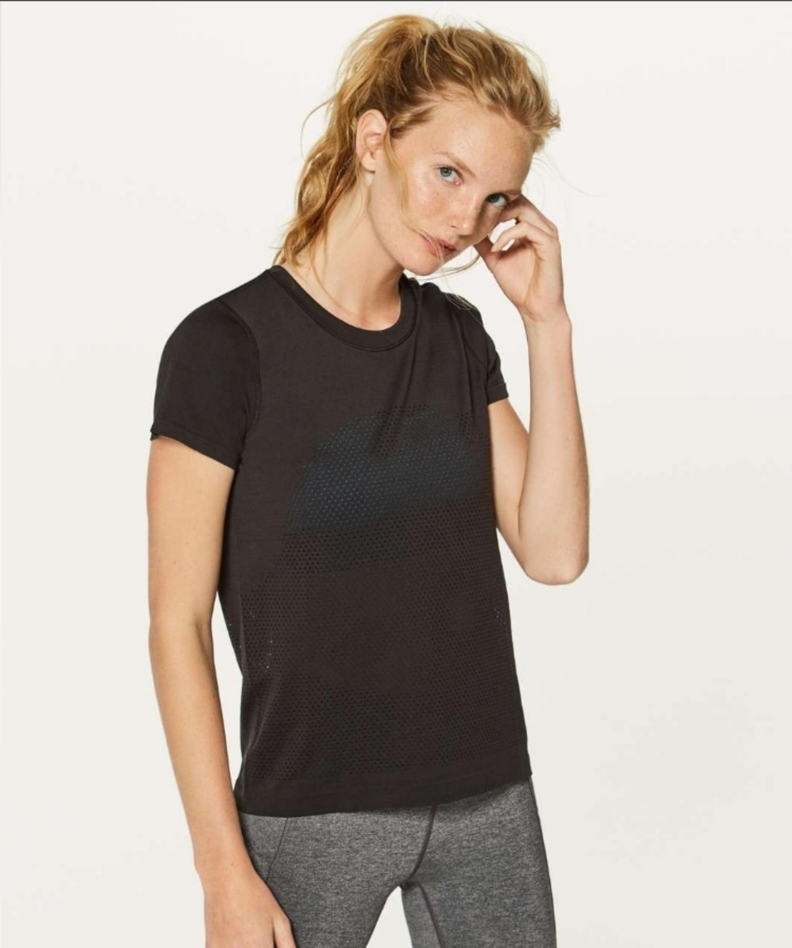 NEW Women's lululemon athletica Breeze By Black Athletic Shirt Size 6