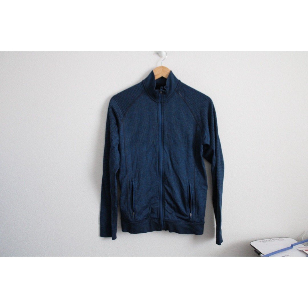 Mens lululemon blue black long sleeve zip up size small athletic golf jacket