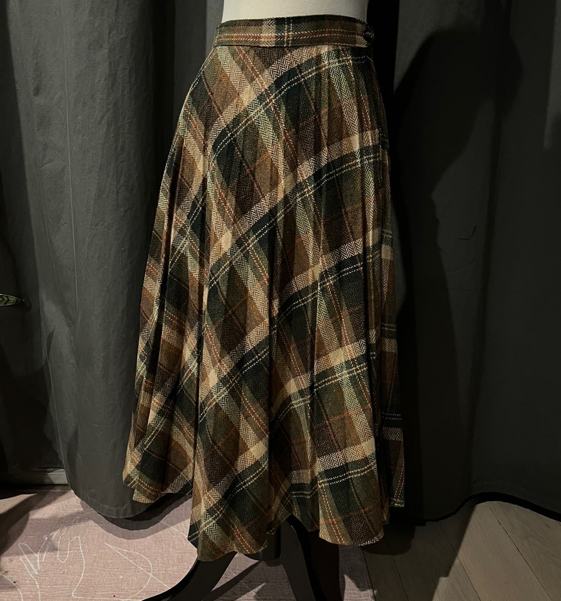 Vintage Plaid Pleated Skirt