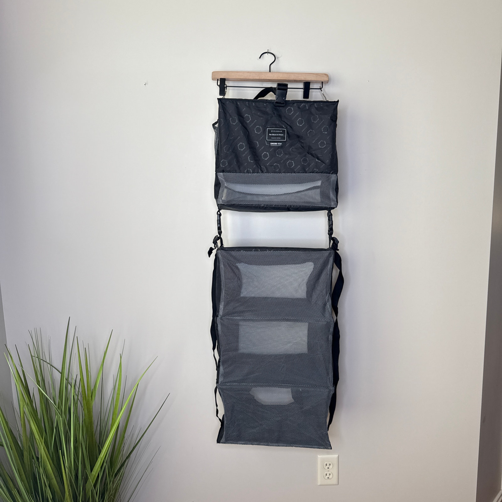 NEW NWOT Solgaard The Check-In Closet Black Shelf Shelving System (NO SUITCASE)