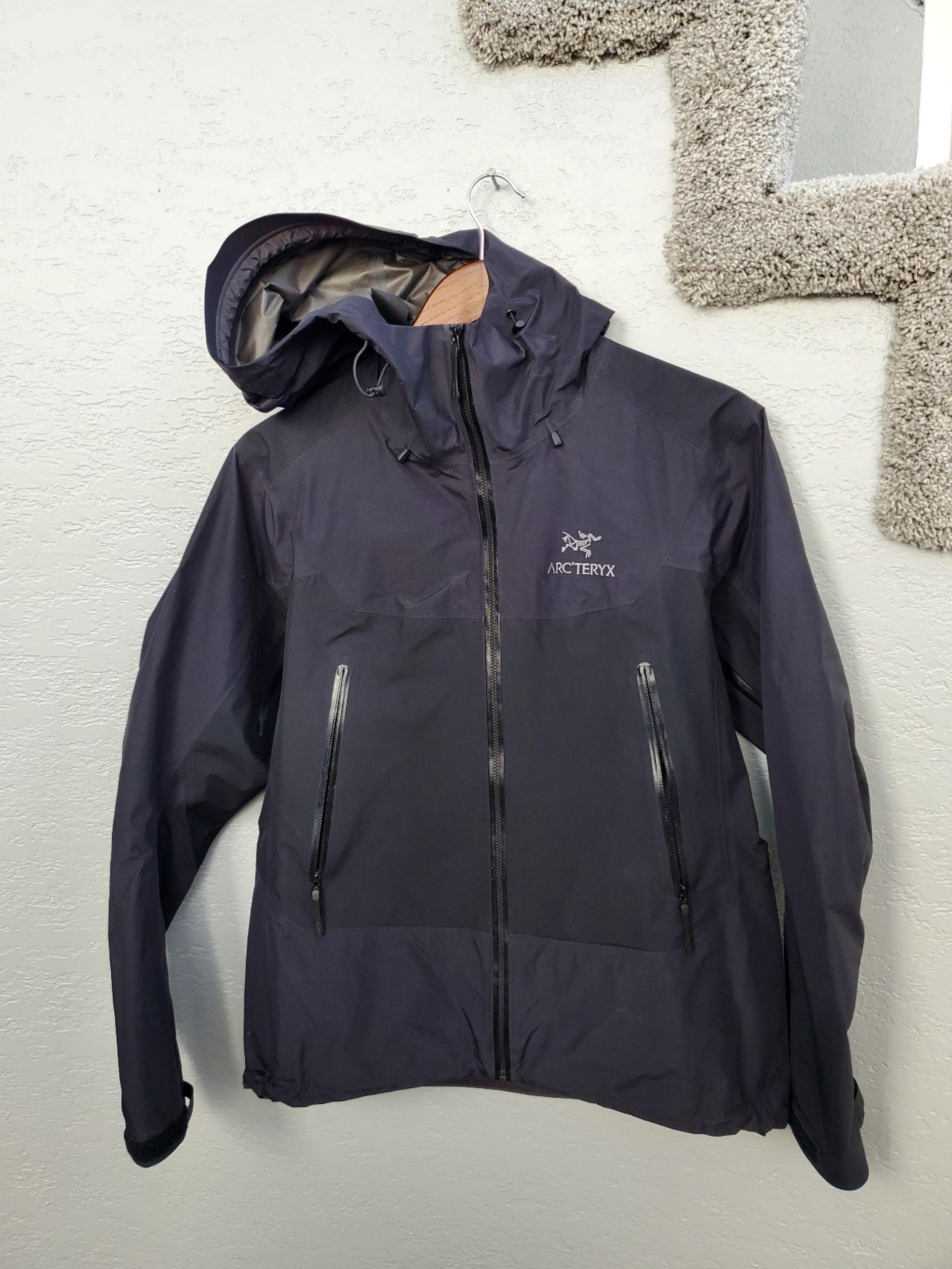 Women's Arc’teryx Beta SL Hybrid Jacket Black - M