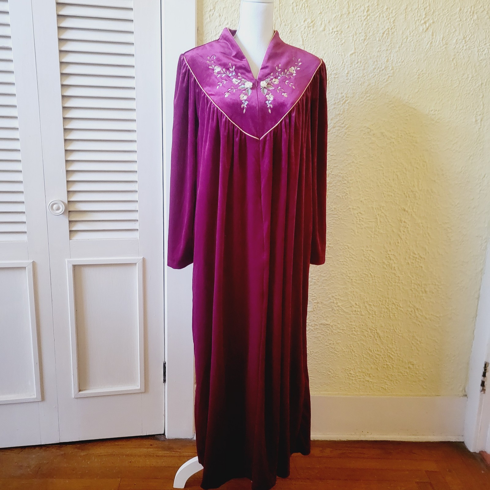 Vintage Studio 36 Women Lg Robe House Coat 1/2 Zip Purple Velvet Velour Pockets
