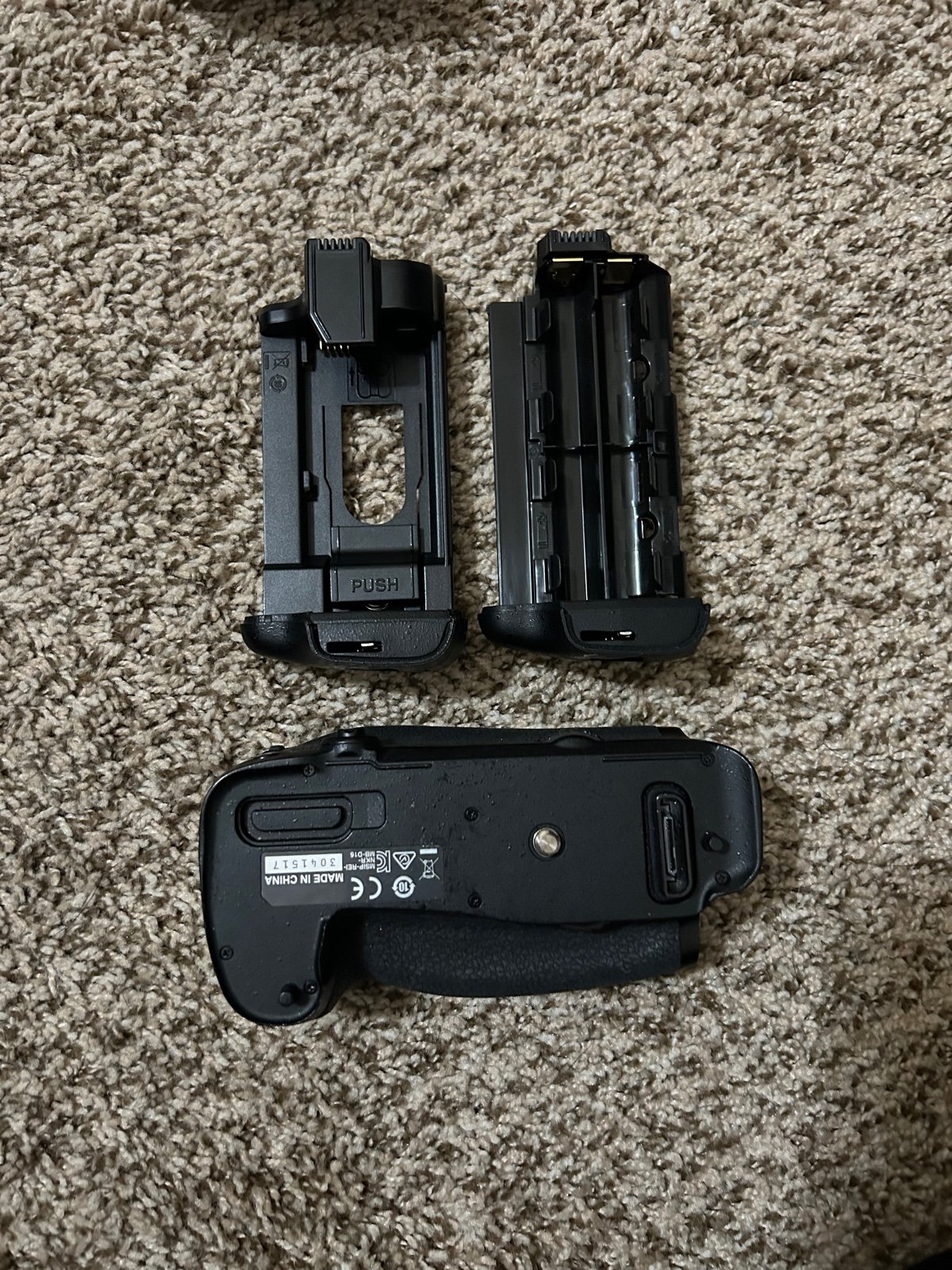 Nikon battery pack