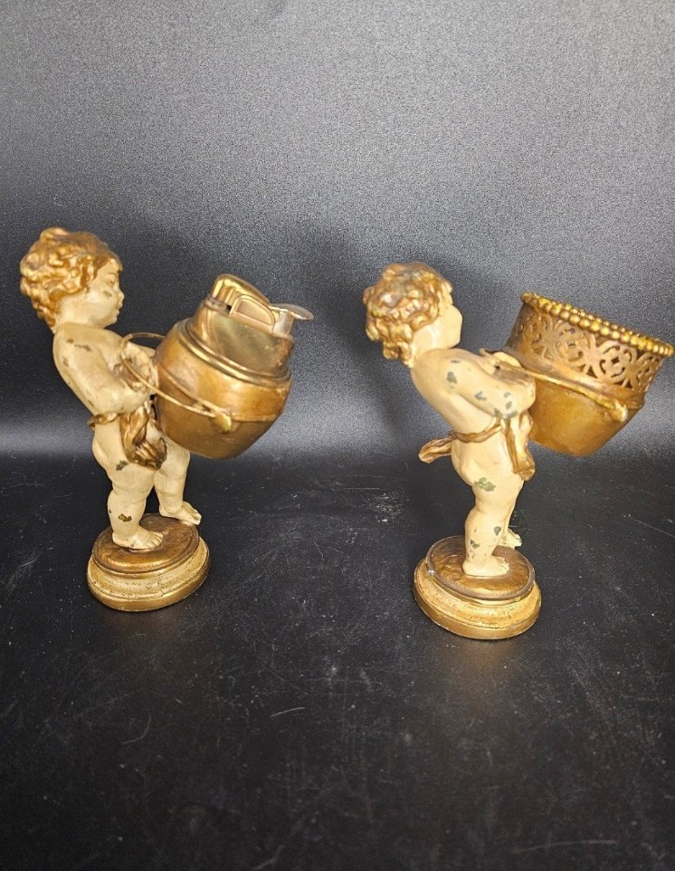 Art Deco/art nouveau brass/bronze cherub boys with a lighter and a basket - detail
