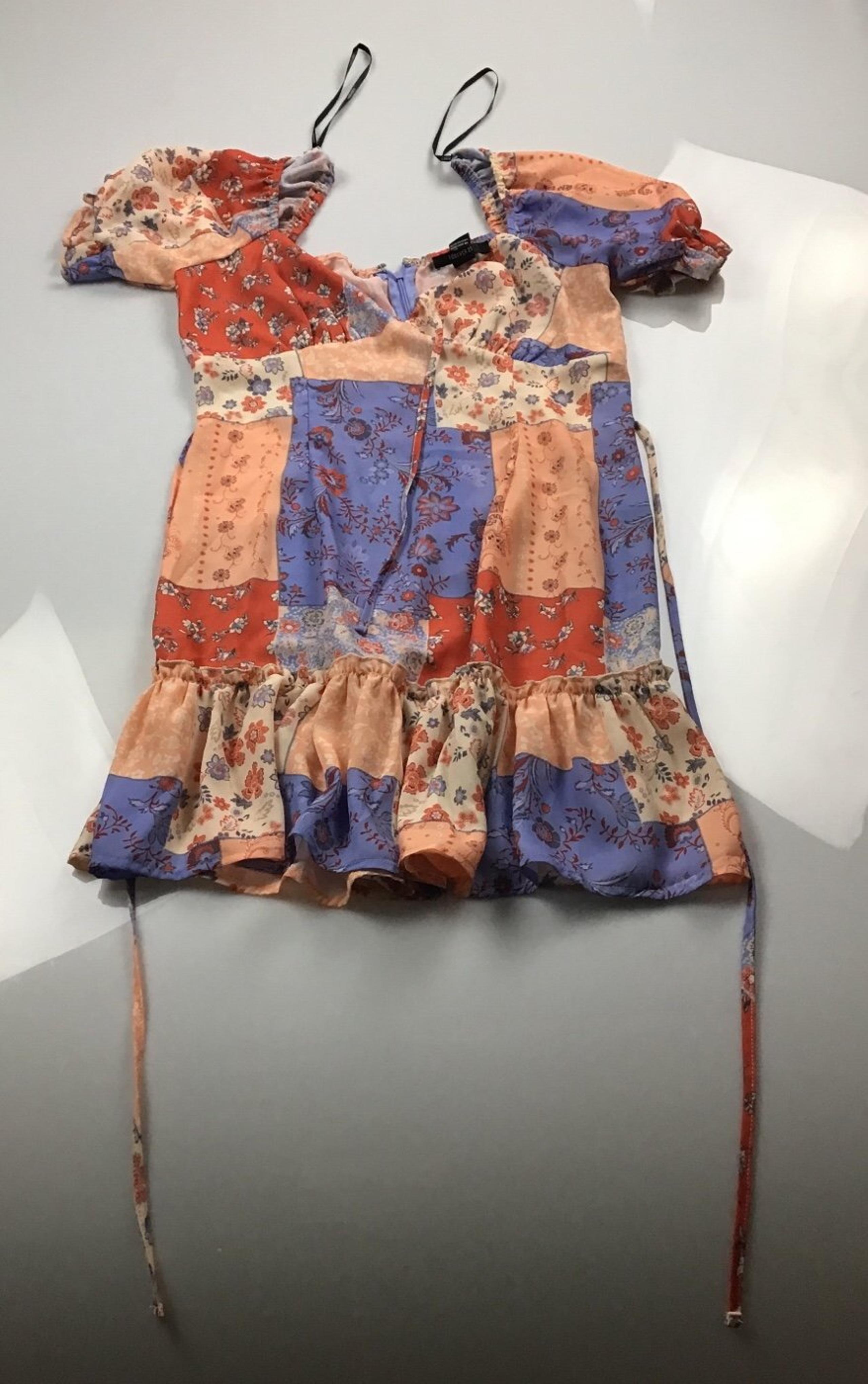 Forever 21 women’s knee length dress blue/orange size S pit 17” length 26”
