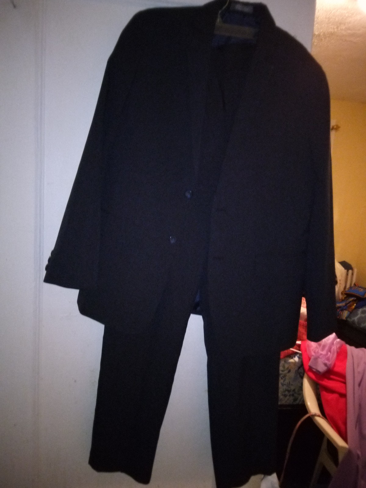 Van Heusen suit size 18 youth Husky Robusto