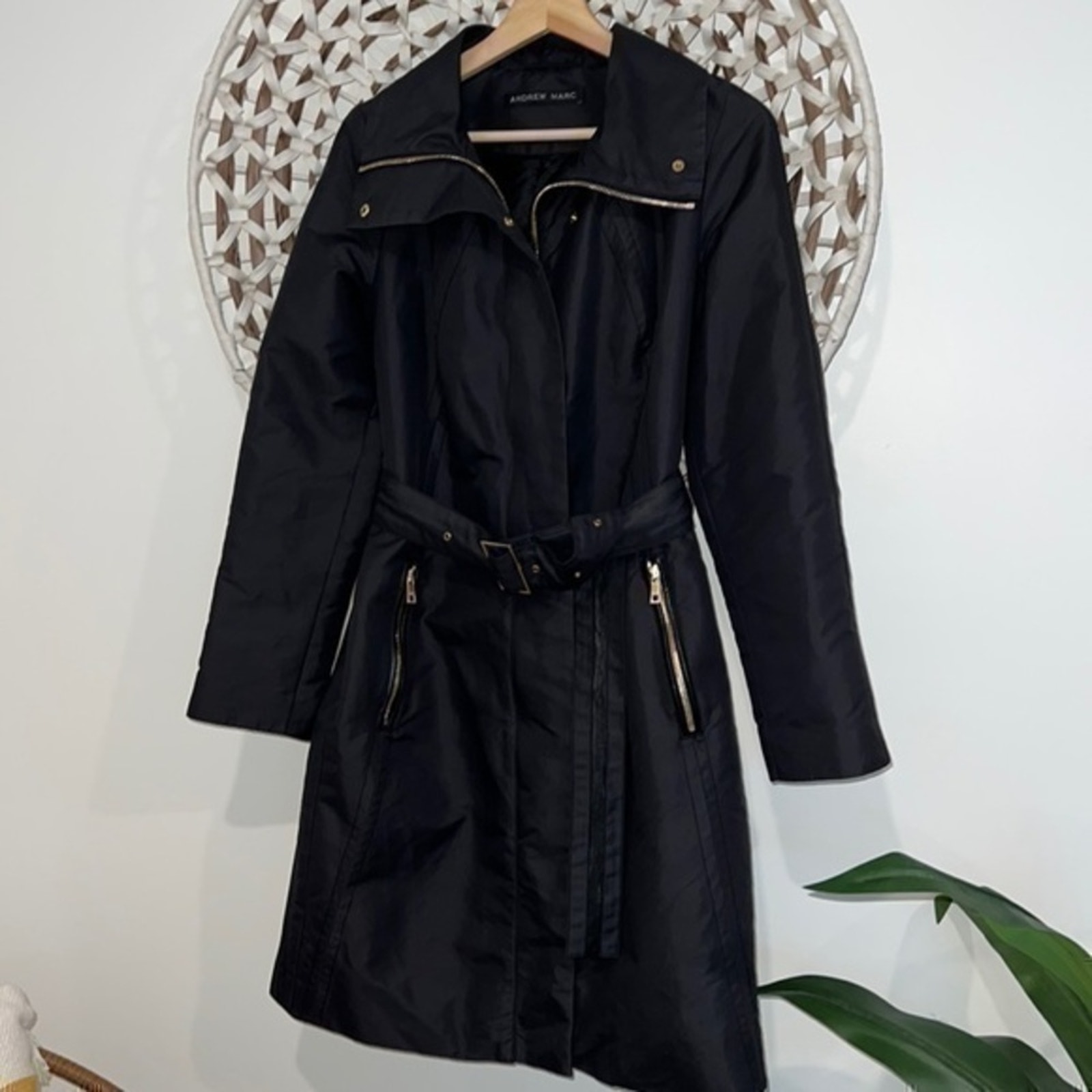 Andrew Marc navy blue and gold woman’s trench coat size small like brand new