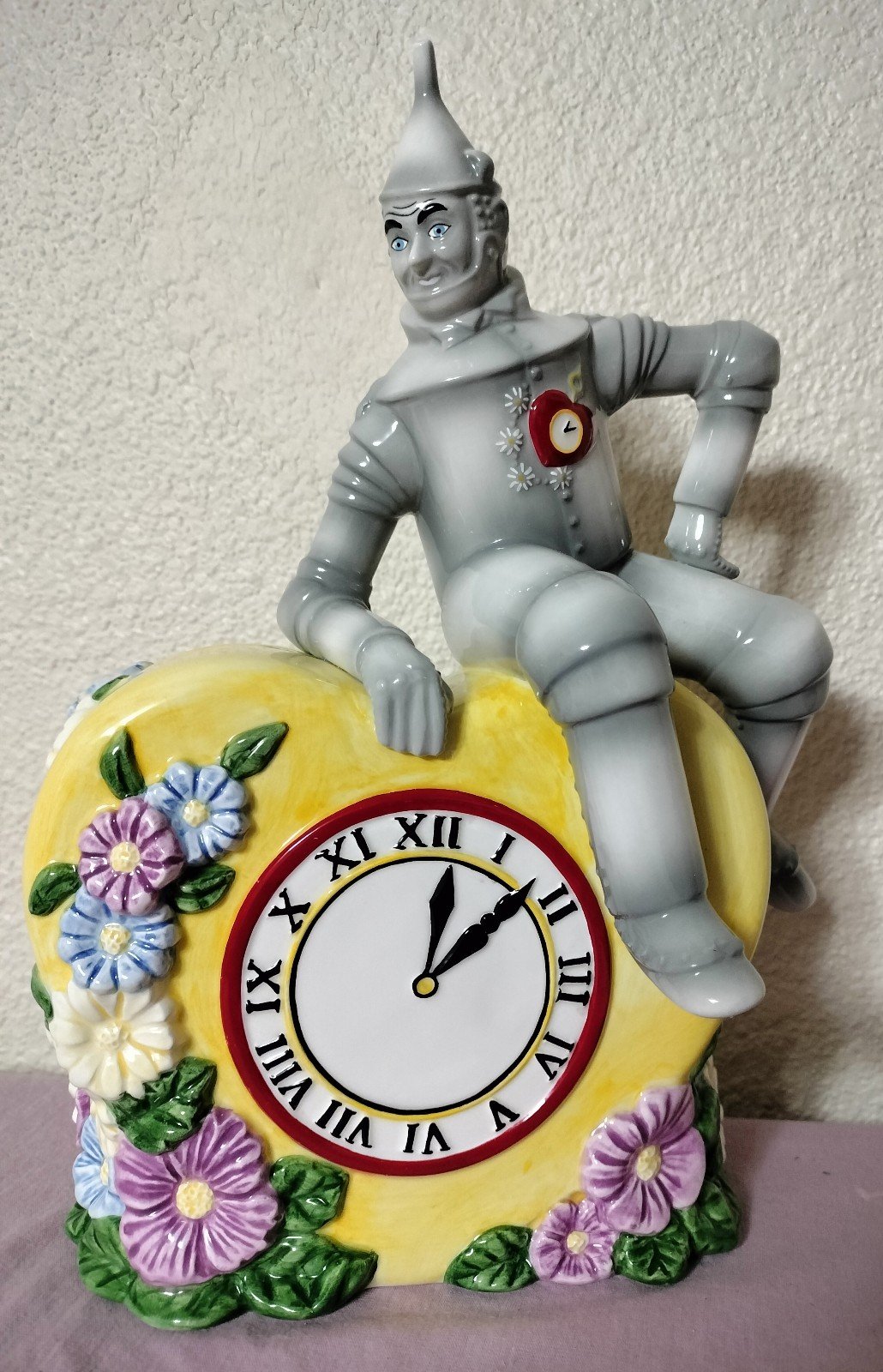 WIZARD OF OZ TIN MAN WITH CLOCK. VINTAGE , COLLECTIBLE.