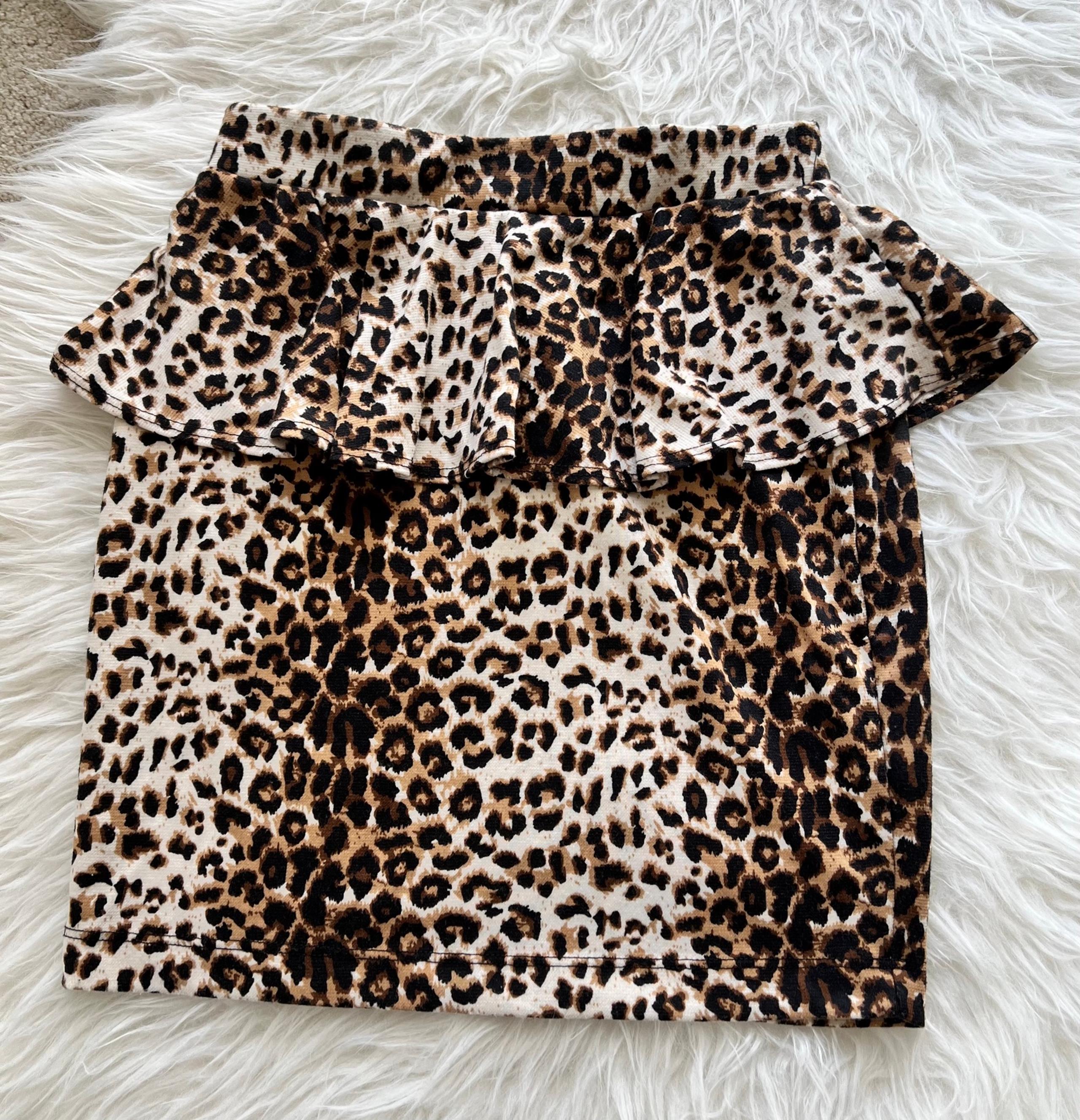 Y2K Forever 21 Leopard Straight And Pencil Skirt Women Size S