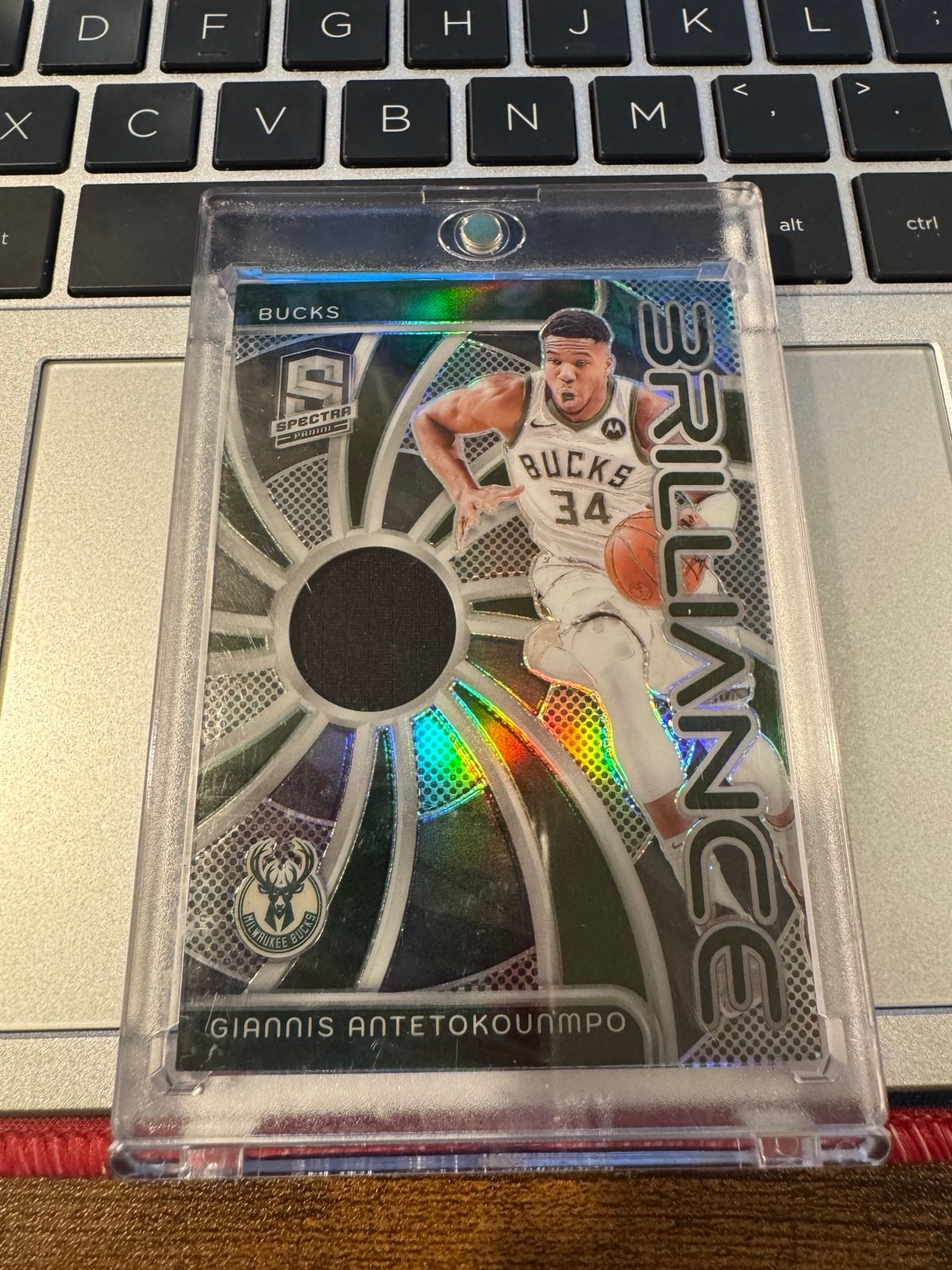 2023-24 Giannis Antetokounmpo Panini Spectra /149 Brilliance Patch Milwaukee