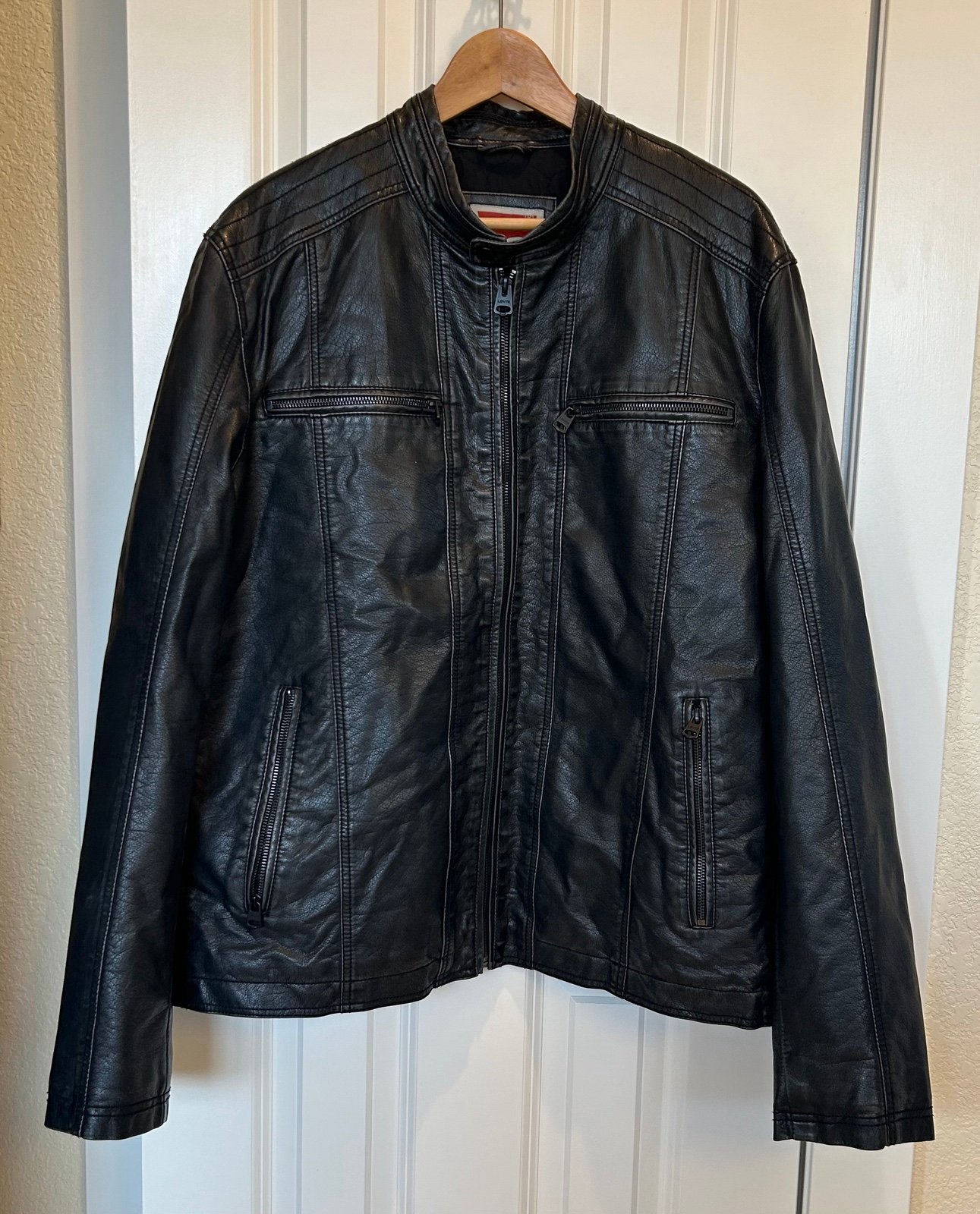 Levi's Faux Black Leather Jacket Mens XL Full Zip Quilt Lining Zip Pockets