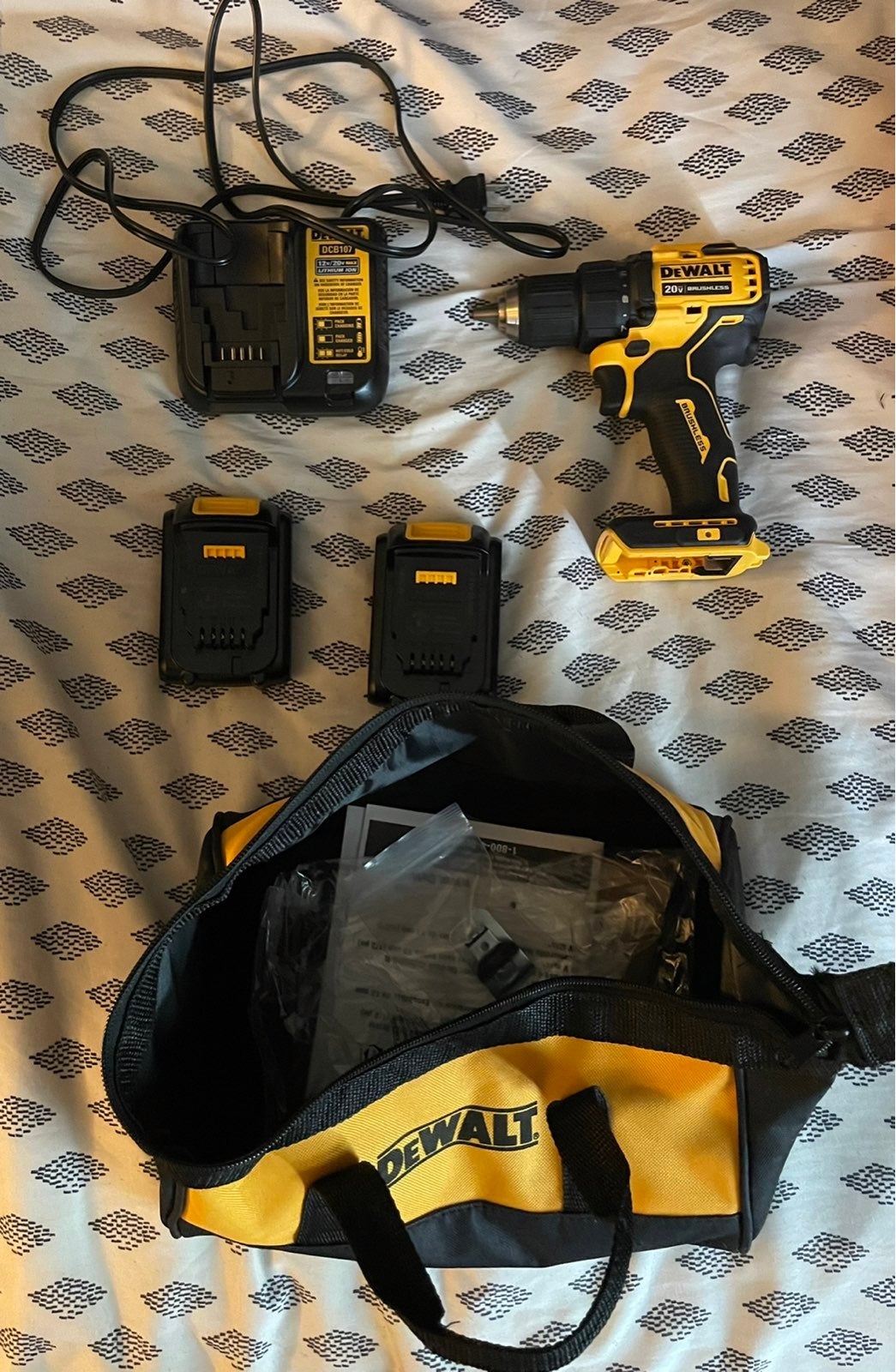 DeWalt 20 V 1/2 in. Brushless Cordless Compact Drill Kit