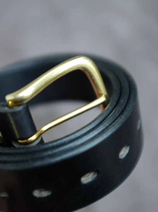 Black Leather Belt - Brass Buckle - 4mm thick